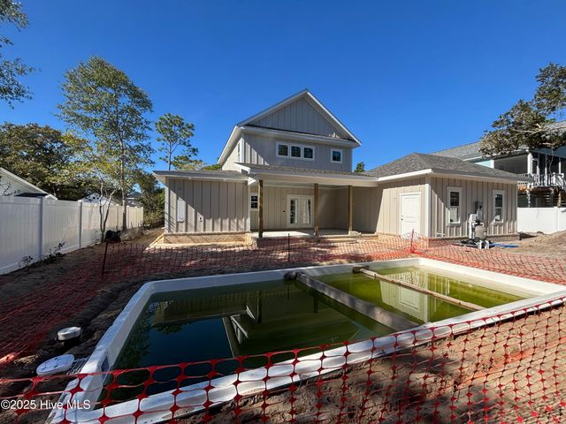 120 NE 17th Street, Oak Island, NC 28465
