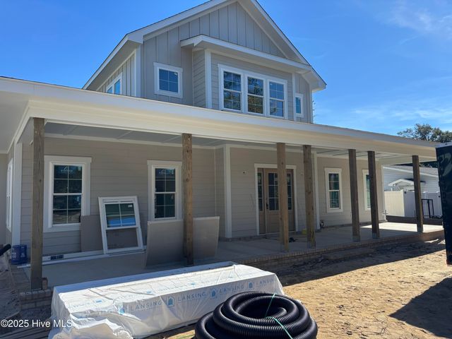 120 NE 17th Street, Oak Island, NC 28465