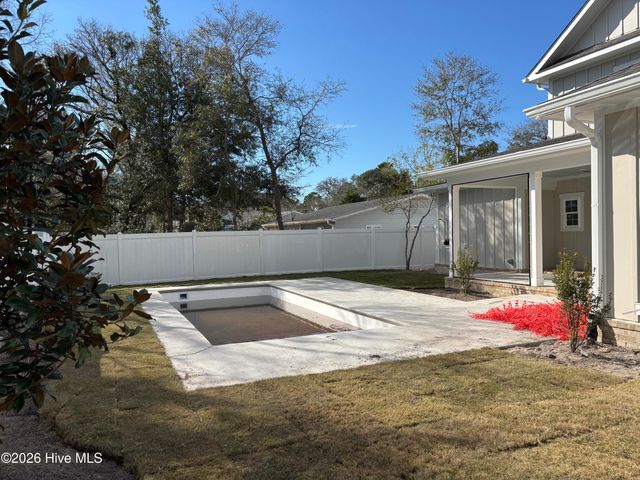 120 NE 17th Street, Oak Island, NC 28465