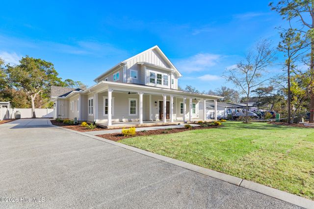 120 NE 17th Street, Oak Island, NC 28465