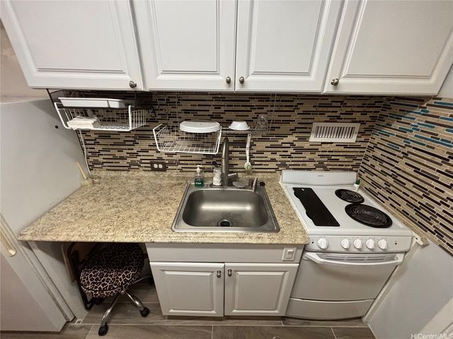 1720 Ala Moana Boulevard 304A, Honolulu, HI 96815