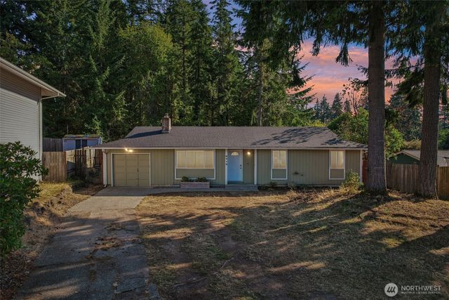 3418 SE Azalea Avenue, Port Orchard, WA 98366