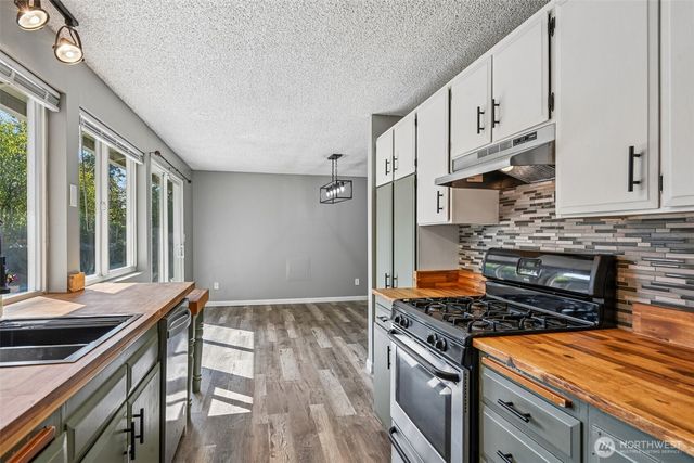 3418 SE Azalea Avenue, Port Orchard, WA 98366