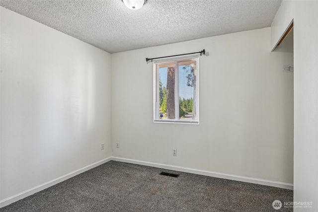 3418 SE Azalea Avenue, Port Orchard, WA 98366