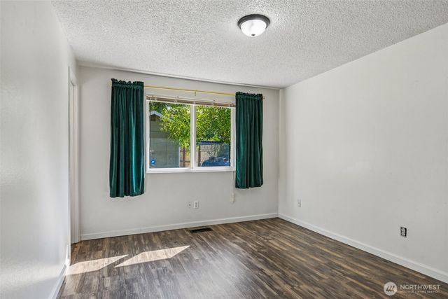 3418 SE Azalea Avenue, Port Orchard, WA 98366
