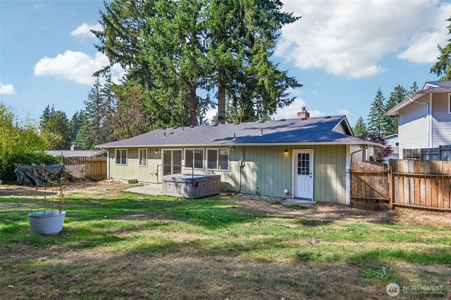 3418 SE Azalea Avenue, Port Orchard, WA 98366
