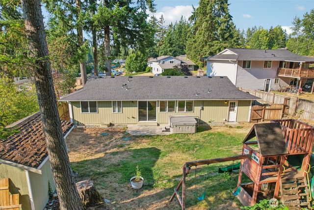 3418 SE Azalea Avenue, Port Orchard, WA 98366