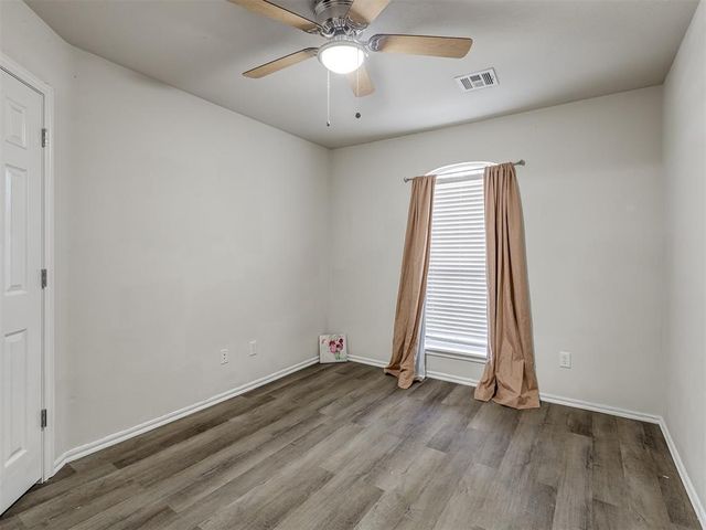 508 SW 38th Terrace, Moore, OK 73160