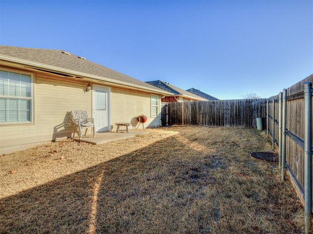 508 SW 38th Terrace, Moore, OK 73160