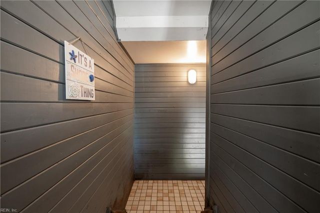 217 4th ST, Virginia Beach, VA 23451