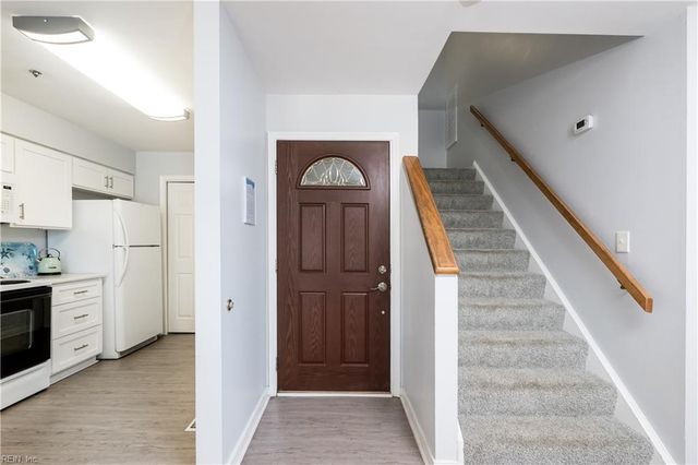 217 4th ST, Virginia Beach, VA 23451