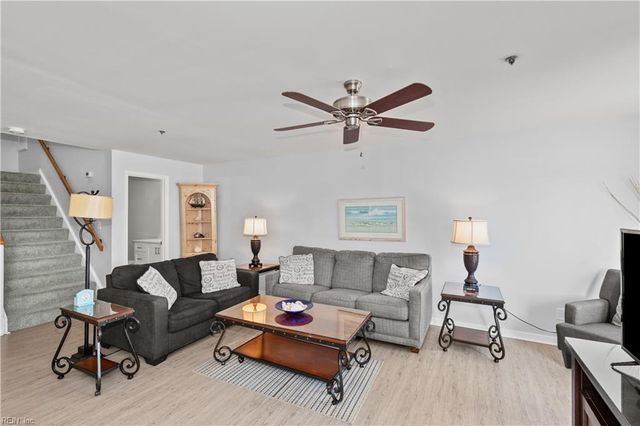 217 4th ST, Virginia Beach, VA 23451