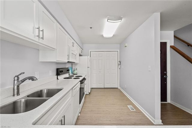 217 4th ST, Virginia Beach, VA 23451