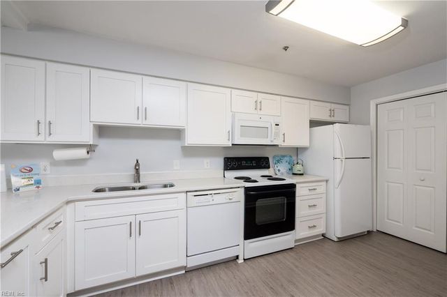 217 4th ST, Virginia Beach, VA 23451