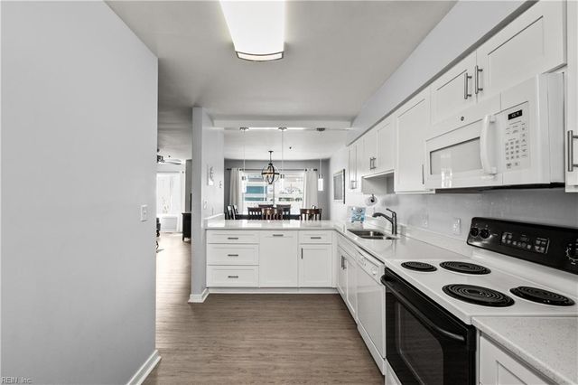 217 4th ST, Virginia Beach, VA 23451