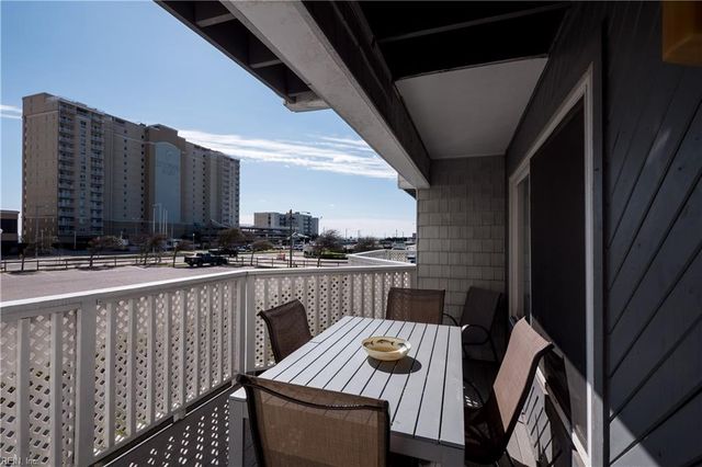 217 4th ST, Virginia Beach, VA 23451