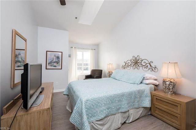 217 4th ST, Virginia Beach, VA 23451