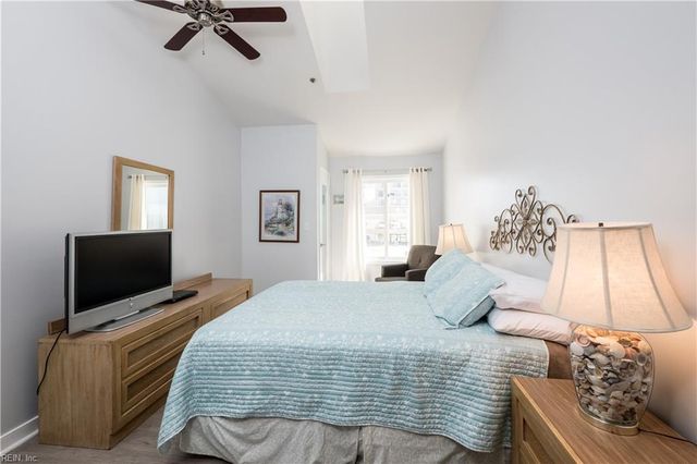 217 4th ST, Virginia Beach, VA 23451