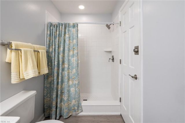 217 4th ST, Virginia Beach, VA 23451