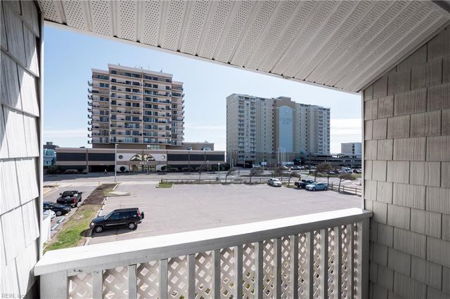 217 4th ST, Virginia Beach, VA 23451