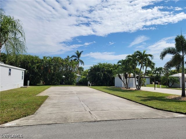5761 Pathwood CT, Fort Myers, FL 33905