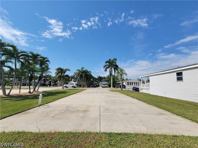 5761 Pathwood CT, Fort Myers, FL 33905