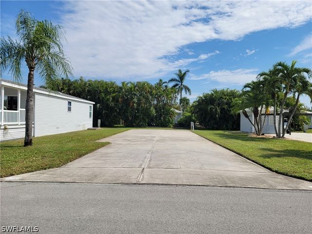 5761 Pathwood CT, Fort Myers, FL 33905