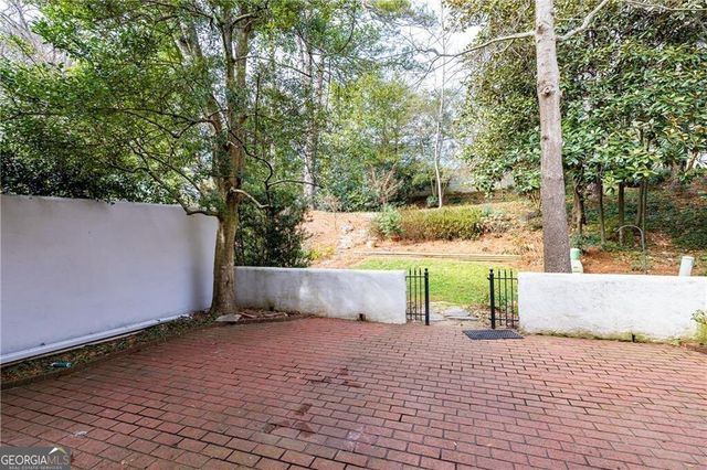27 Mooregate Square, Atlanta, GA 30327