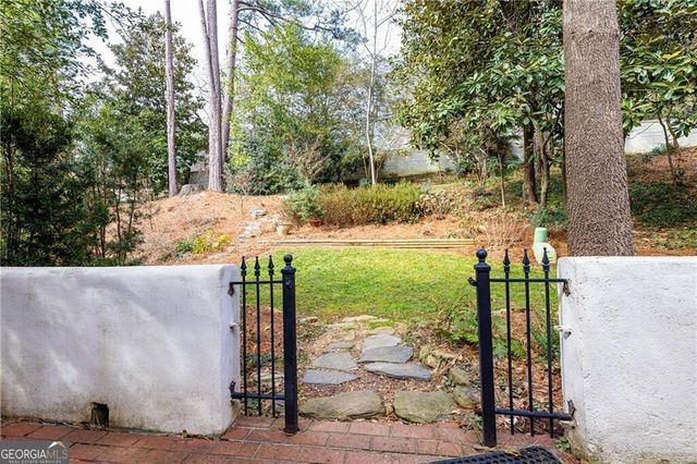 27 Mooregate Square, Atlanta, GA 30327