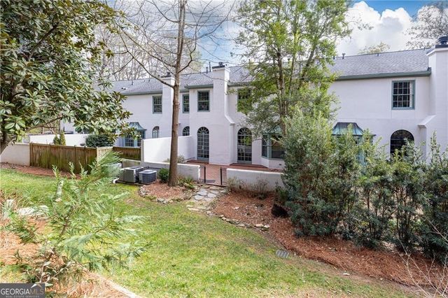 27 Mooregate Square, Atlanta, GA 30327