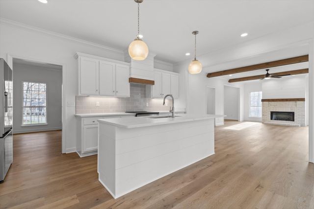 4715 Creek Point Lane, Signal Mountain, TN 37377
