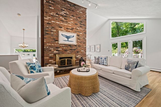33 Cedar Acres Ln, Cohasset, MA 02025