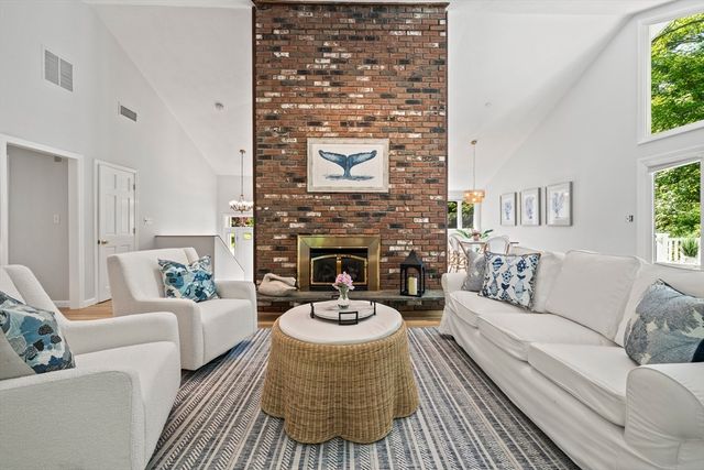 33 Cedar Acres Ln, Cohasset, MA 02025