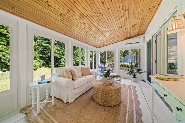 33 Cedar Acres Ln, Cohasset, MA 02025