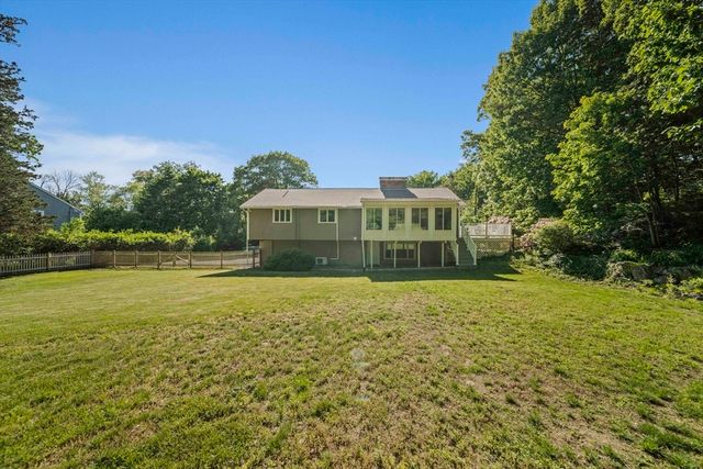 33 Cedar Acres Ln, Cohasset, MA 02025