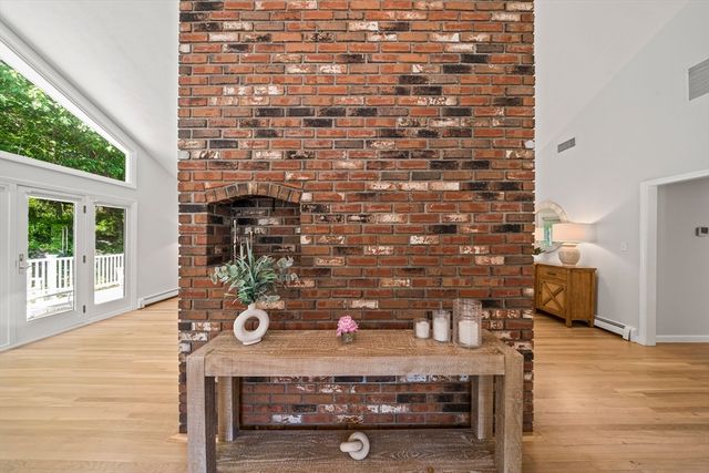 33 Cedar Acres Ln, Cohasset, MA 02025