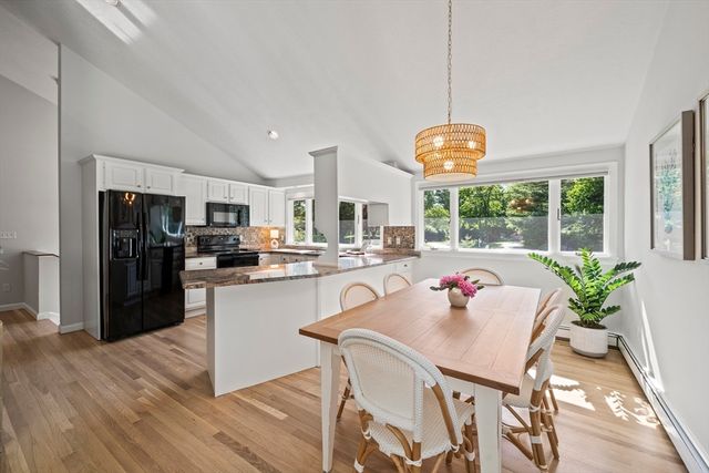 33 Cedar Acres Ln, Cohasset, MA 02025