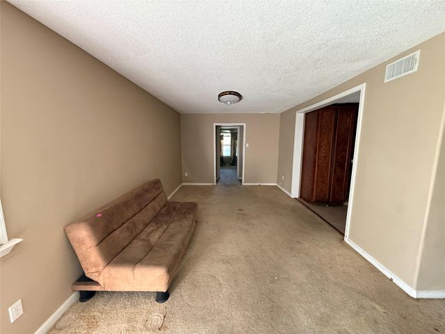 4902 Austin Drive, Galveston, TX 77551