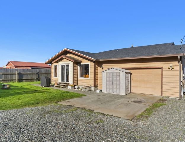 1291 Railroad Drive, Mckinleyville, CA 95519
