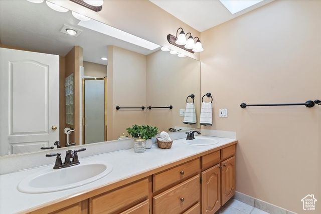 5522 S 600 E, Washington Terrace, UT 84405