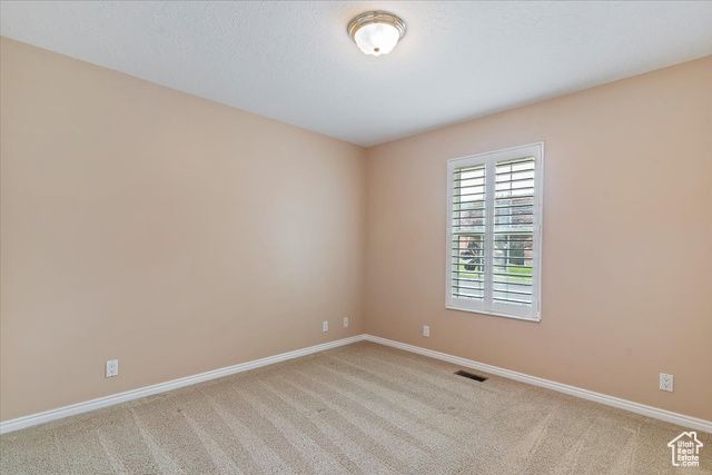 5522 S 600 E, Washington Terrace, UT 84405