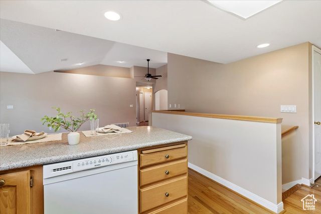 5522 S 600 E, Washington Terrace, UT 84405