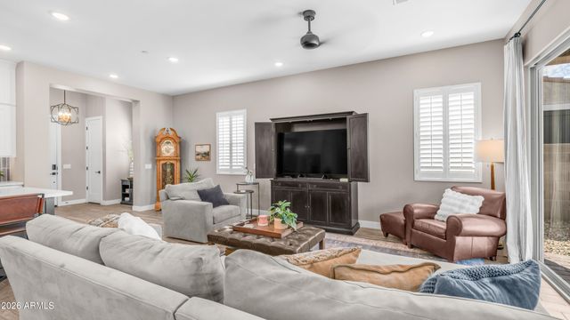 14036 W DESERT FLOWER Drive, Goodyear, AZ 85395