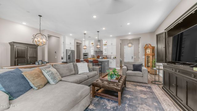 14036 W DESERT FLOWER Drive, Goodyear, AZ 85395
