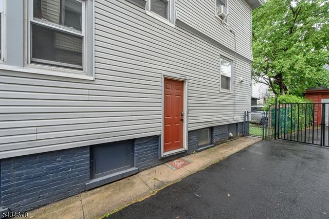829 S 13Th St, Newark City, NJ 07108
