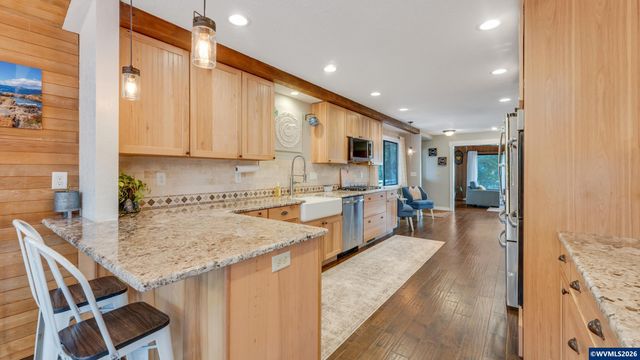 7925 Zion Ct SE, Turner, OR 97392