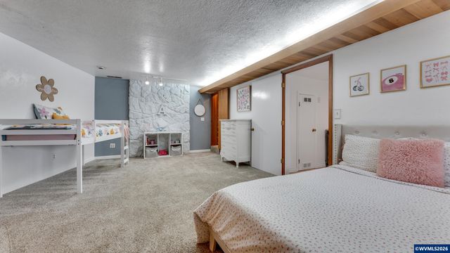 7925 Zion Ct SE, Turner, OR 97392