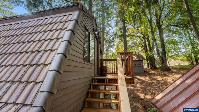 7925 Zion Ct SE, Turner, OR 97392
