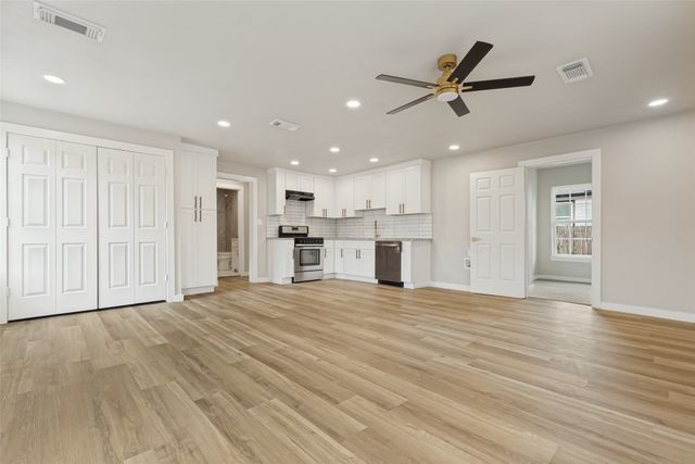1239 Lonsdale Avenue, Dallas, TX 75217