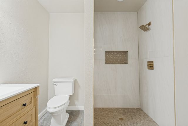 1239 Lonsdale Avenue, Dallas, TX 75217